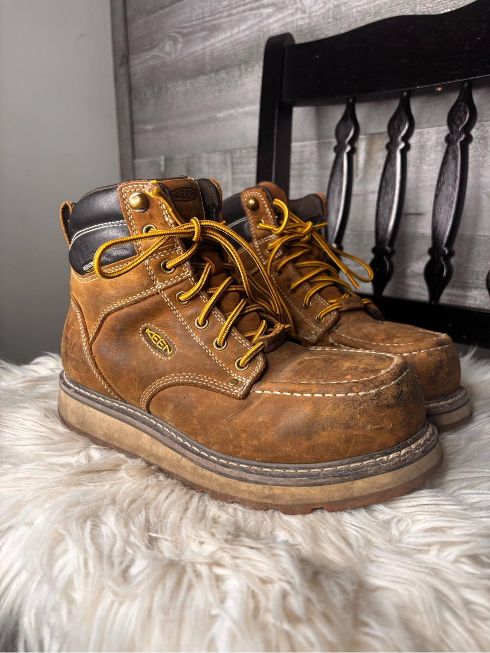 Keen Utility Cincinatti US 8.5 Brown Leather Men's Work Boots with Yellow Laces